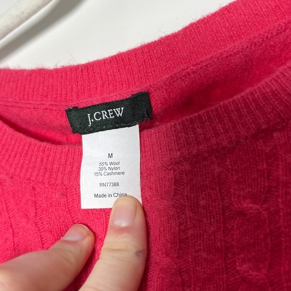 J. Crew Hot Pink Cable Knit Wool Nylon Cashmere Blend Sweater Size Medium - Picture 2 of 6